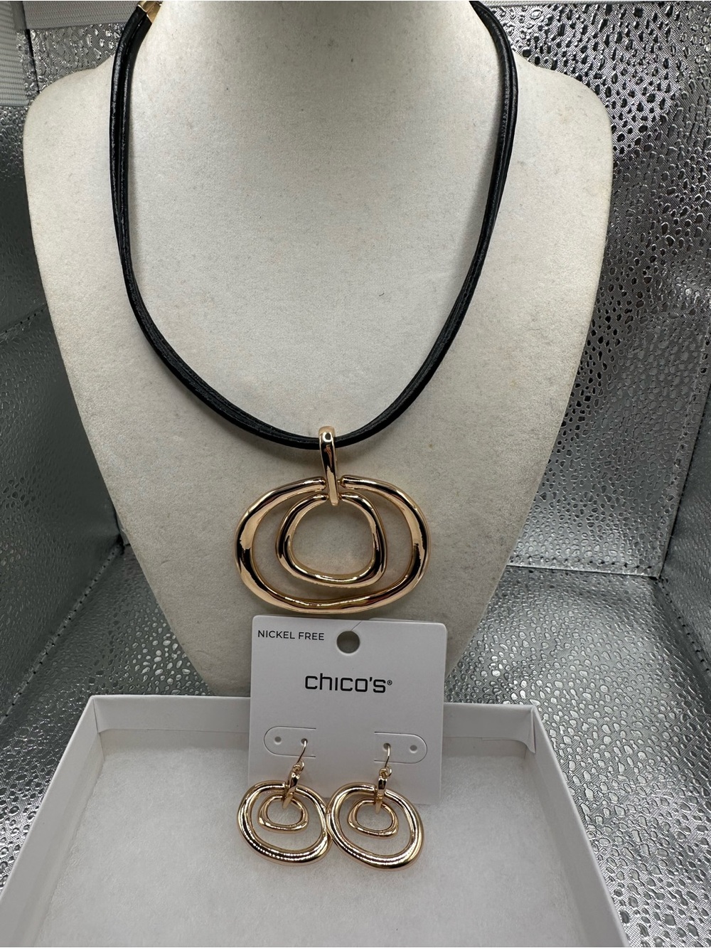 Chico's Double rings Gold & Black Necklace and Earrings Set NWT